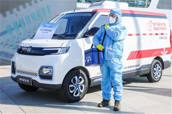 迎接5G时代 北汽EV5大展身手引领智慧物流
