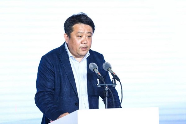 四大银行提供51.69亿贷款 福田戴姆勒汽车梅赛德斯-奔驰重卡国产化加速
-美国空派