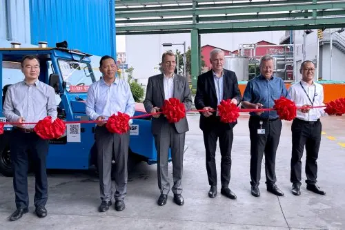 巴斯夫浦东基地总经理刘国平表示:“无人驾驶可避免驾驶员在极端天气和恶劣环境下操纵风险
-青岛空运公司