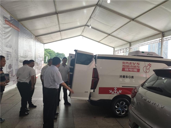 萍乡市副市长杨劲松发表重要讲话
-香港国际空运