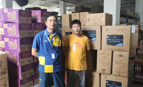 一位姓黄的客户以个人名义为河南新乡捐赠了1200多件救援物资
-海运费