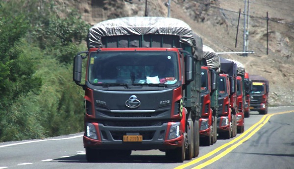 近期300臺乘龍子母車批量交付山東某運(yùn)輸公司
-DHL快遞