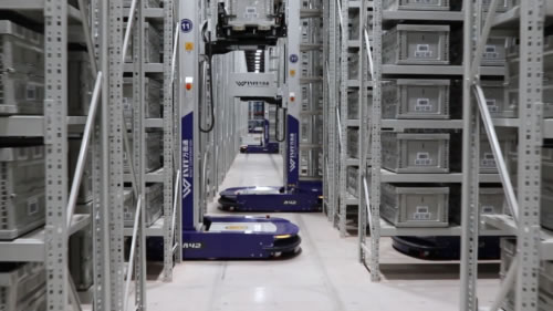 兩家中國企業(yè)聯(lián)手,建起跨境電商供給鏈高速路
-DHL快遞